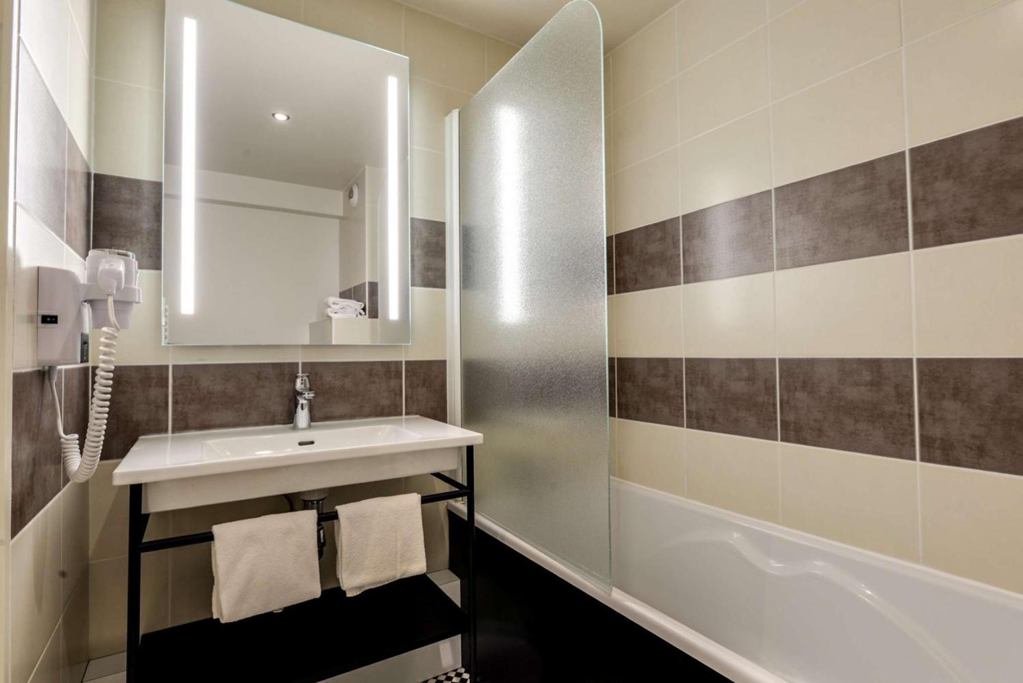 Brit Hotel Du Stade Rennes Ouest Luaran gambar